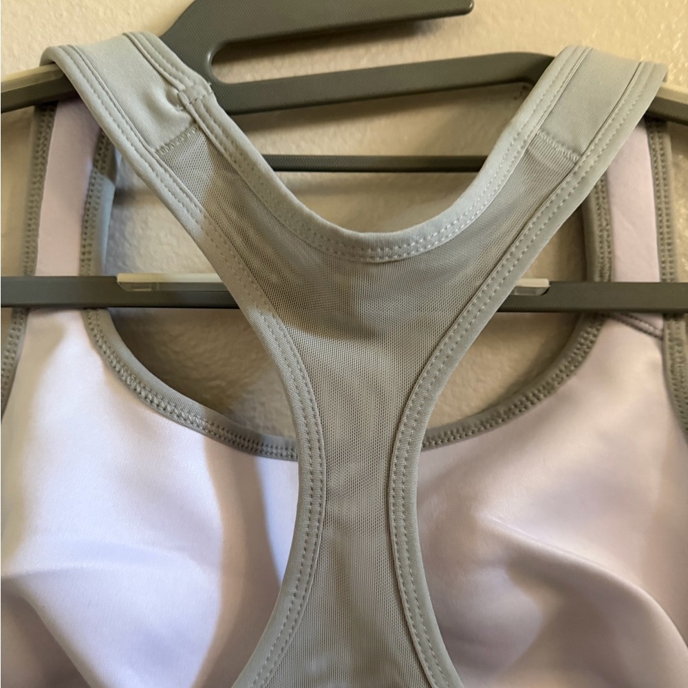 Columbia Light Gray Sports Bra - Picture 4 of 9